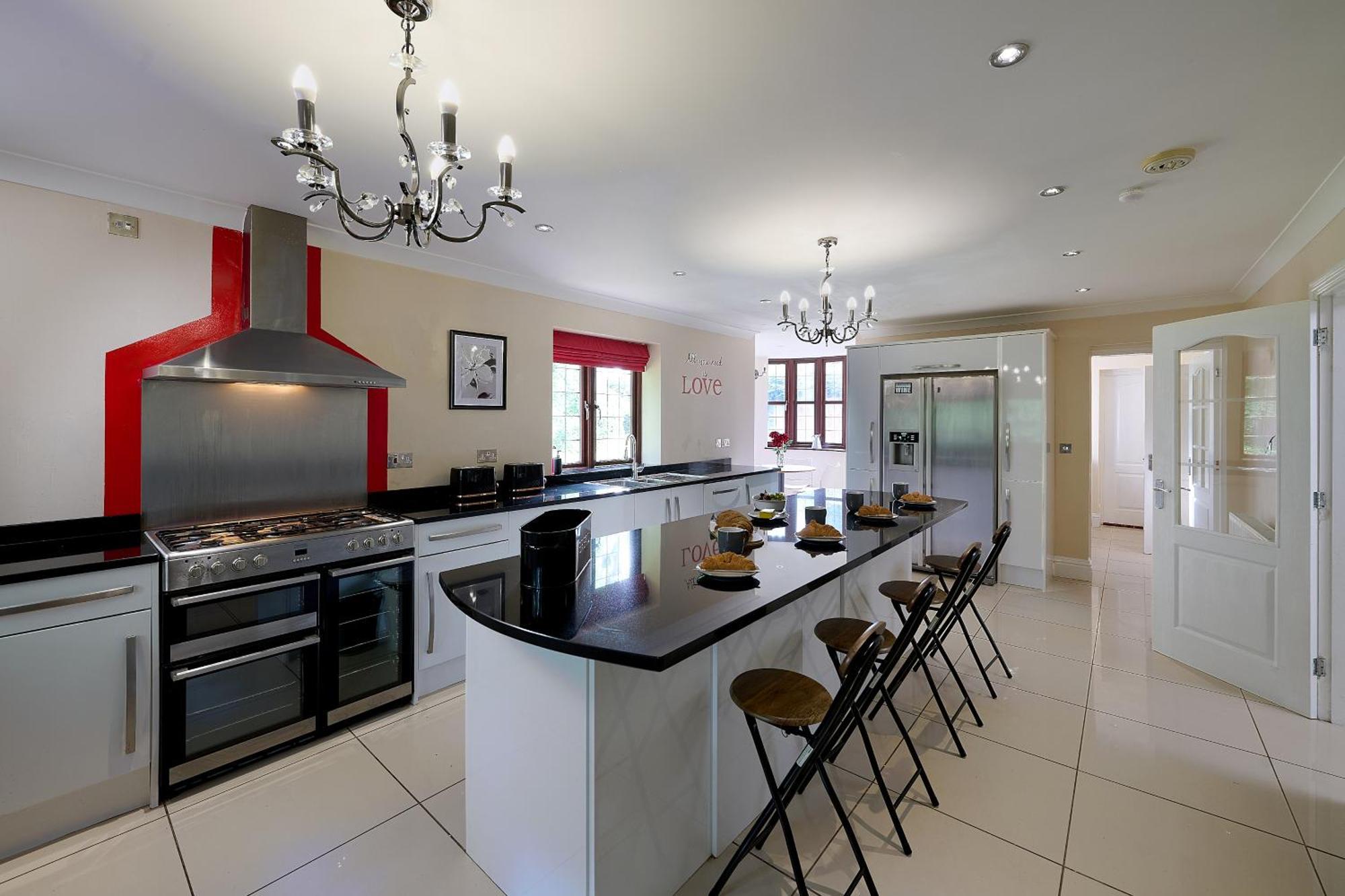 Spacious Home For Large Families And Contractors Wolverhampton Bagian luar foto