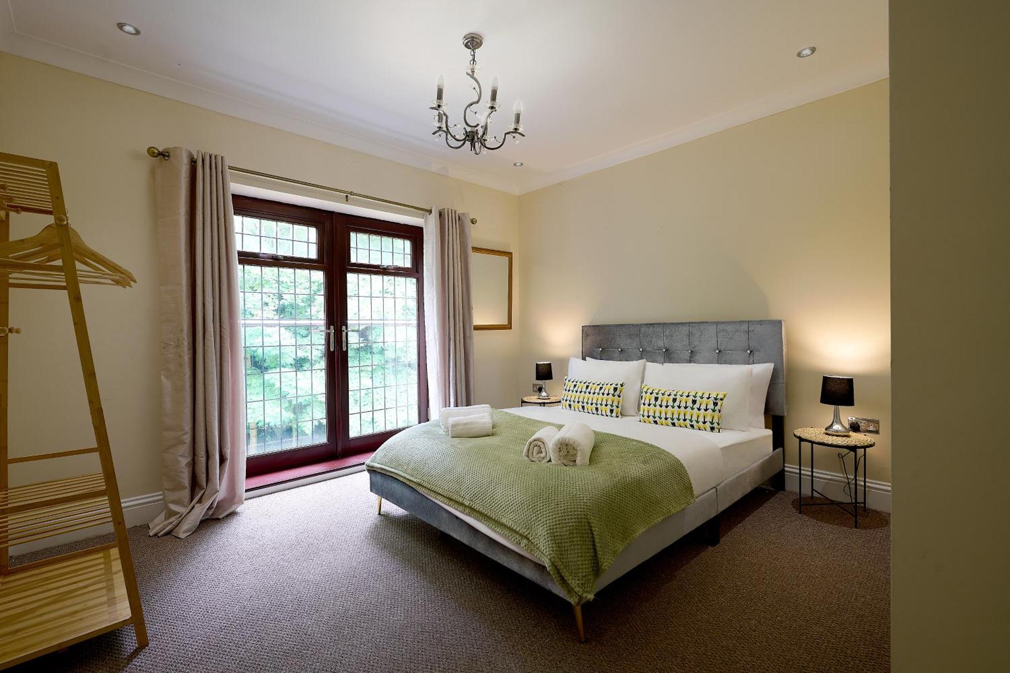 Spacious Home For Large Families And Contractors Wolverhampton Bagian luar foto