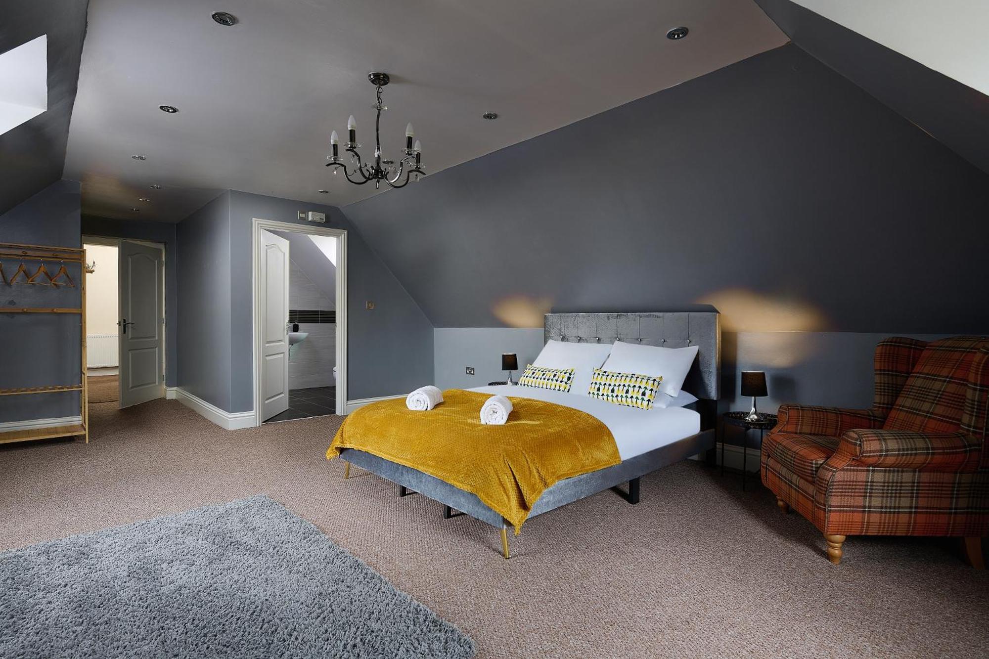 Spacious Home For Large Families And Contractors Wolverhampton Bagian luar foto