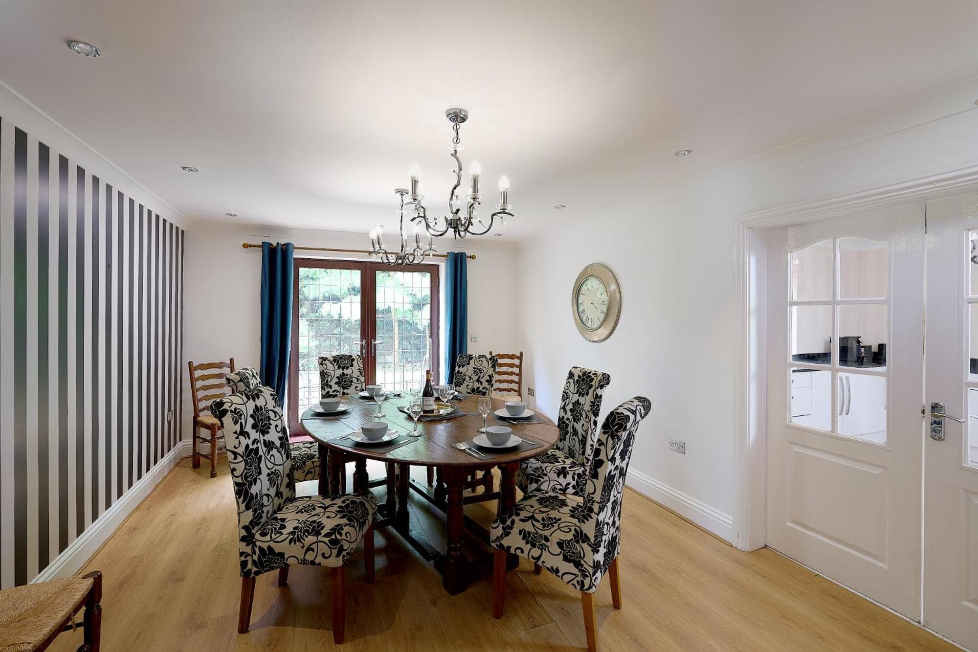 Spacious Home For Large Families And Contractors Wolverhampton Bagian luar foto