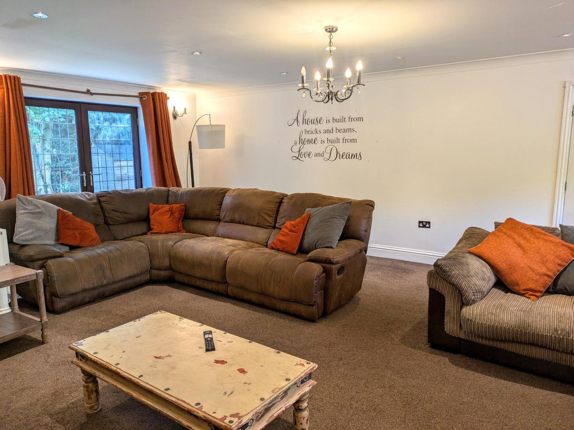 Spacious Home For Large Families And Contractors Wolverhampton Bagian luar foto